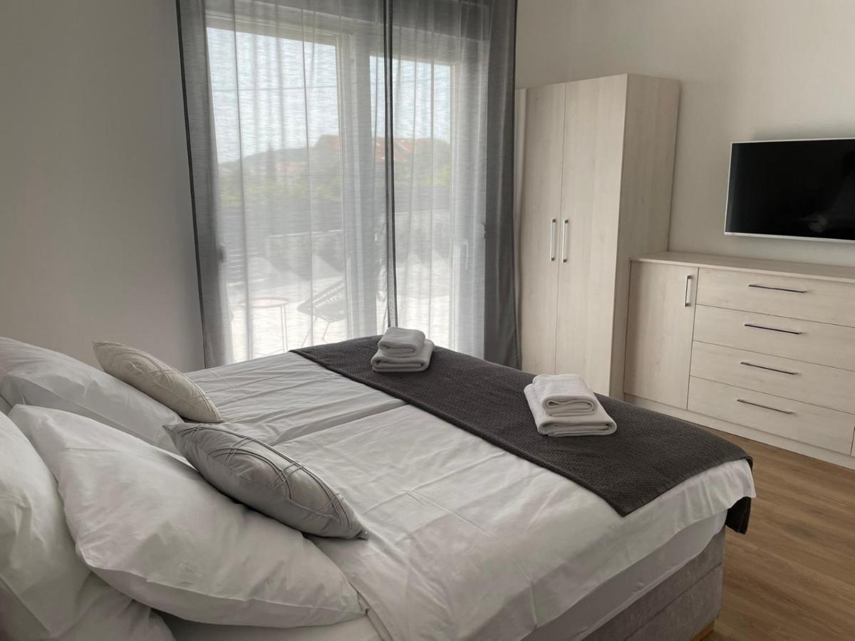 Villa Marena S Bazenom, Vodice Exterior foto